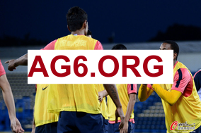 Lowe批东契奇频繁抱怨判罚：每回合都在要哨，已经失控